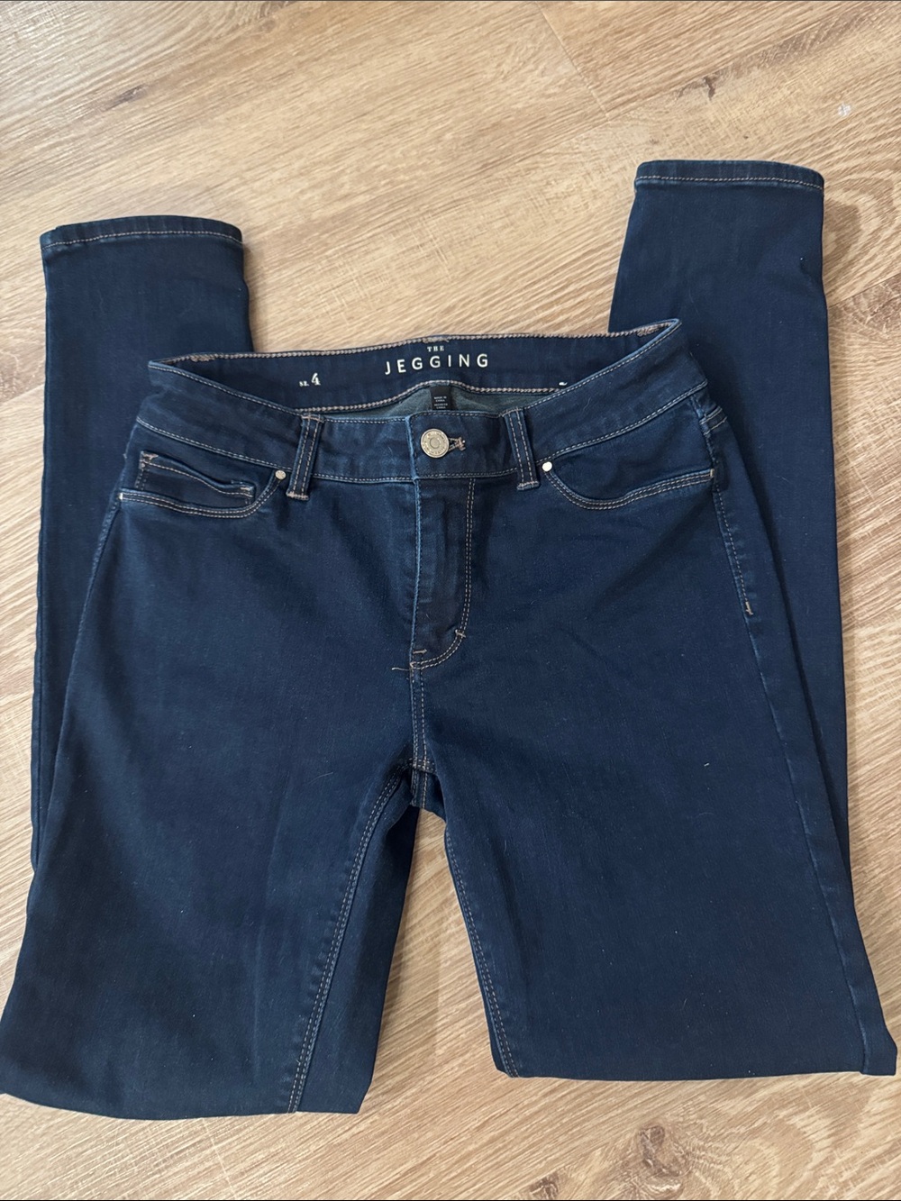 White House Black Market Dark Blue Stretch Jeggings